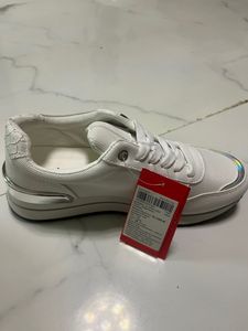 White Casual Shoes for Women from Ginger-siz