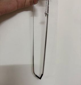 Silver Tone &#39;V&#39; Pendant Necklace