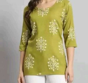 Set of 3 Women&#39;s Kurtas