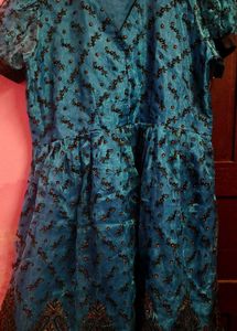 Peacock Colour V Neck Short Gown