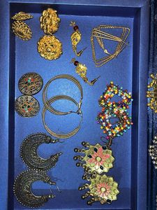 Giveaway Earring Collection Of 12