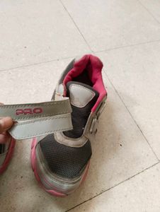 Girls Sports Shoes 👟 Pink 🩷 White 🤍