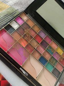 Makeup Palette