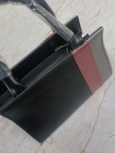 Classio Handbag