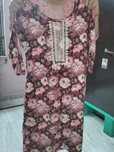 Floral Kurti At Lowest Price !