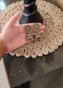 Gold Earrings ( Jhumka)