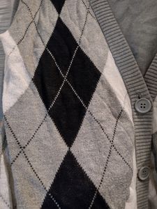 Checkred Front Open Deep V Neck Sweater