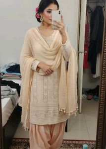 Only wore once✨Elegant Embroidered Salwar Suit