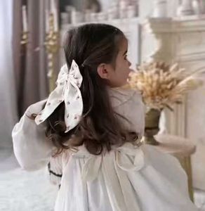 Hand Embroidered Hairbow 🎀