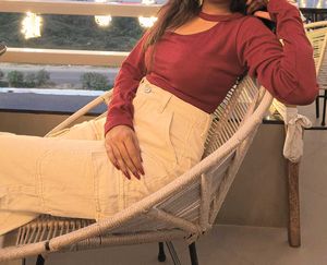 maroon korean style crop top