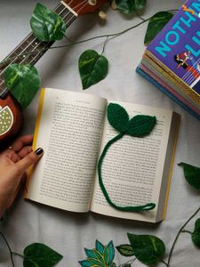 Cute Crochet Items: Bow Clip, Keychains, Bookmarks