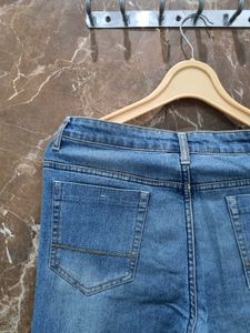 Light Wash Denim Jeans Max