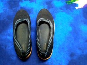 Comfortable Black Ballet Flats