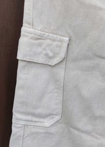 Beige Cargo Pants with Side Pockets – Comfortable