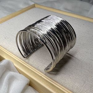Silver Adjustable Hand Cuff