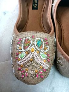 hand work Jutti