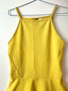 H&amp;M Chic Yellow Skater Dress