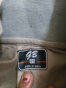 Men&#39;s collar T shirt in L 40 size