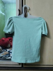 Cute Green Puff Sleeve Top
