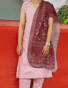 Womens Onion Colour Kurta Set