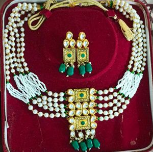 Elegant Kundan Jewelry Set