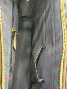 TOMMY HILFIGER IMPORTED PREMIUM HANDBAG AT SALE