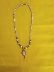 Pearl Pendant Necklace