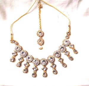 3 Pair Necklace Set...