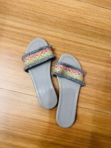 Beautiful Grey Flats/Footwear