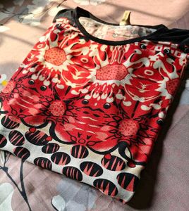 Patterned Women&#39;s Top