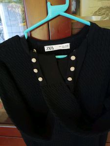 ZARA KNITTED TOP