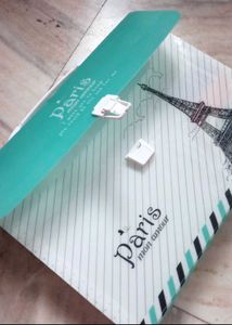 SALE 🎄❤️🎅🆕Paris Design Document Holder