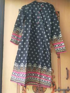 AKS Black And OFF White Printed Kurta Set