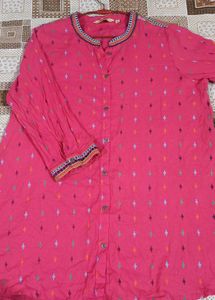 Brand New Pink Printed Top