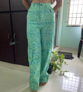 Straight cut jeans