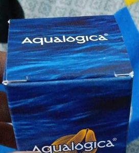 Aqualogica Glow+ Dewy Sunscreen