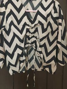 Chic Chevron Print Top