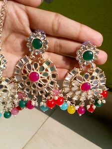 Multicolored Earrings And Mangtika Set