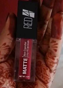 RED4 Matte Lipcream
