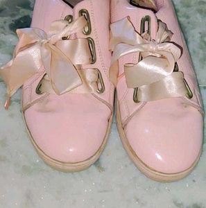 Trendy Sneakers