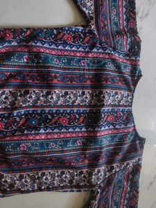 V Neck Floral Top