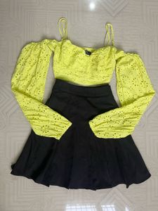 LIME GREEN OFFSHOULDER TOP