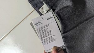 H&amp;M  Grey Trousers