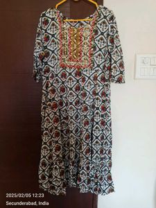 Beautiful Kurti With Dupatta