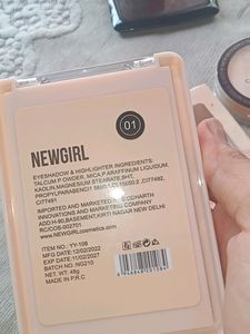 Highlighter And Eyeshadow Pallate