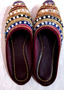 Beautiful Ethnic Wear Mojri