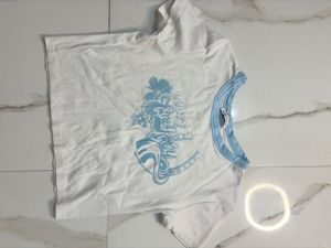 Graphic Tee - Casual Style