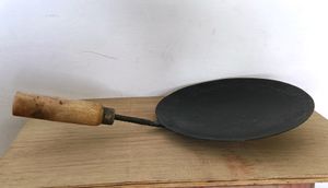 Iron Tawa &amp; Handle By wood