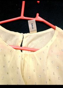Yellow 💛 Top