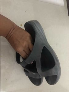 Comfortable Black Slides